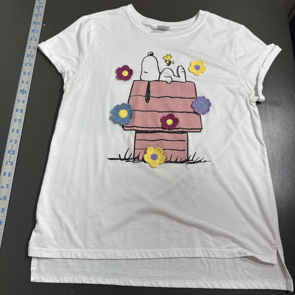 Peanuts Women's Medium White T-shirt Crochet Flowers Snoopy & Woodstock